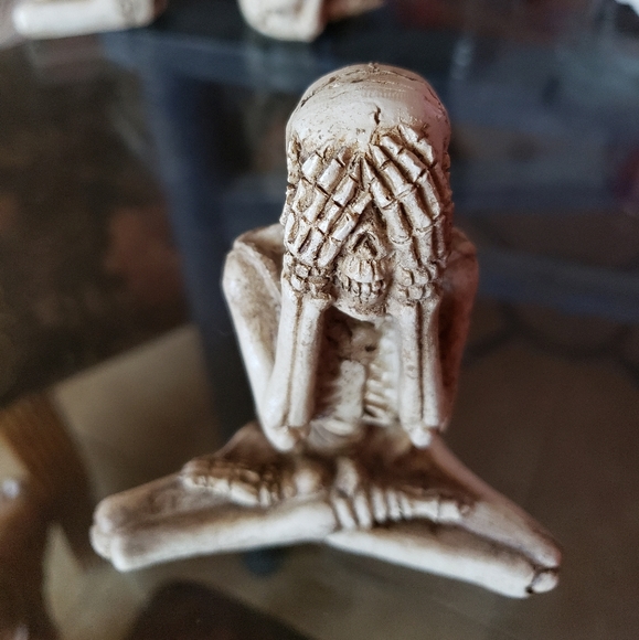 Skeleton figurines set of 3 - Picture 6 of 9